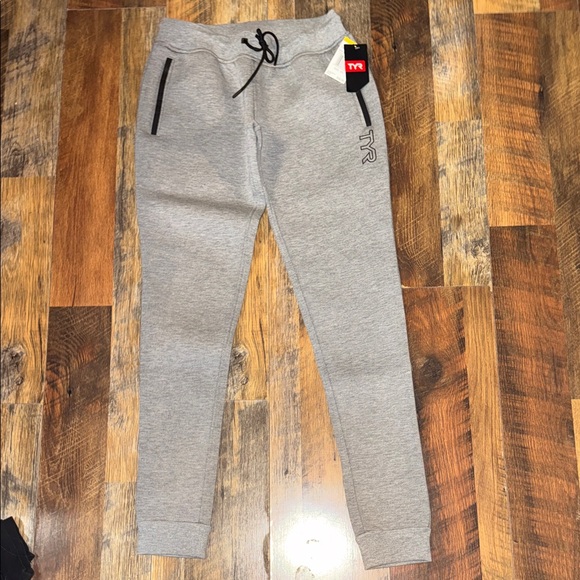 TYR Pants - ⭐️TYR Light Gray Sweatpants Size XS NWT